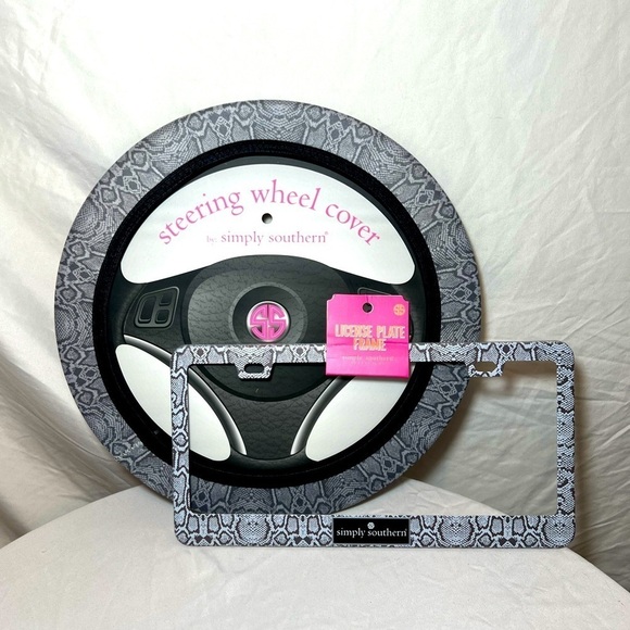 Simply Southern Car Bundle - License Plate Frame & Steering Wheel Cover - NWT - Picture 1 of 6